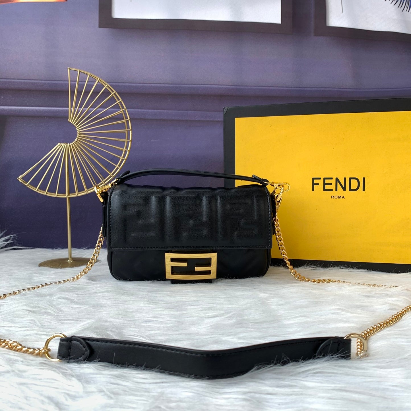 Fendi Baguette Mini Leather Crossbody Bag 19cm