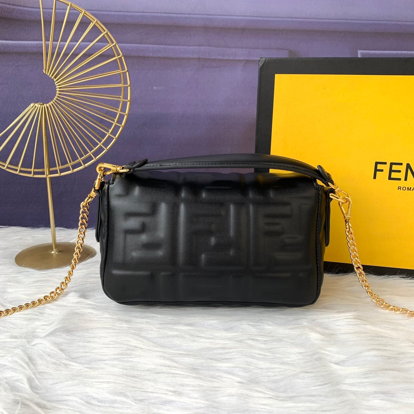 Fendi Baguette Mini Leather Crossbody Bag 19cm