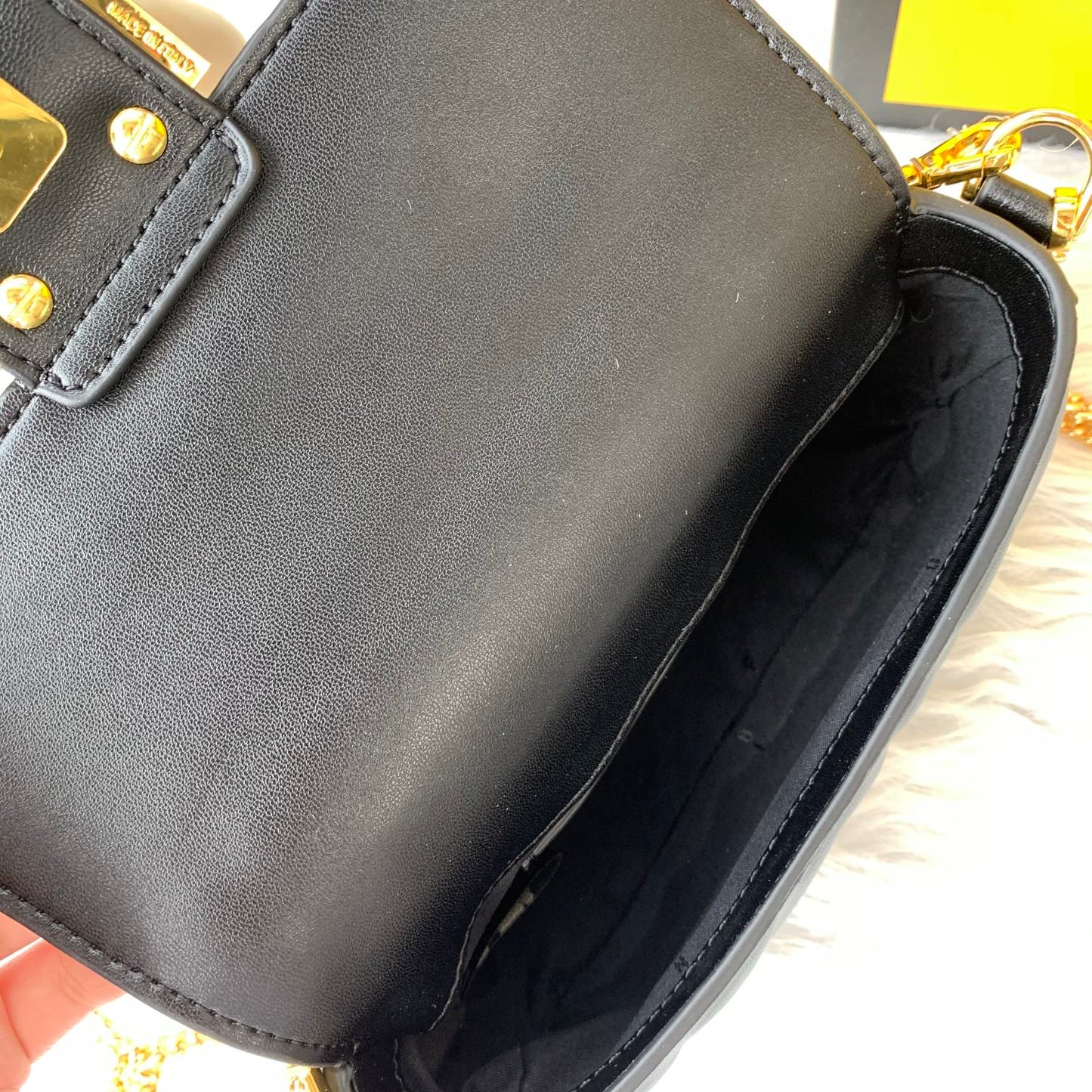 Fendi Baguette Mini Leather Crossbody Bag 19cm
