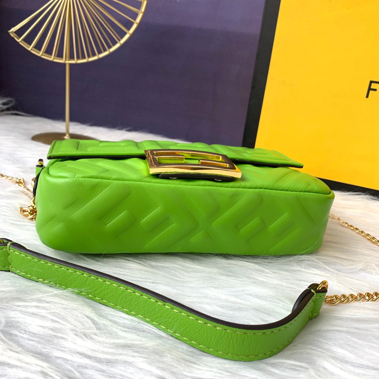 Fendi Baguette Mini Leather Crossbody Bag 19cm