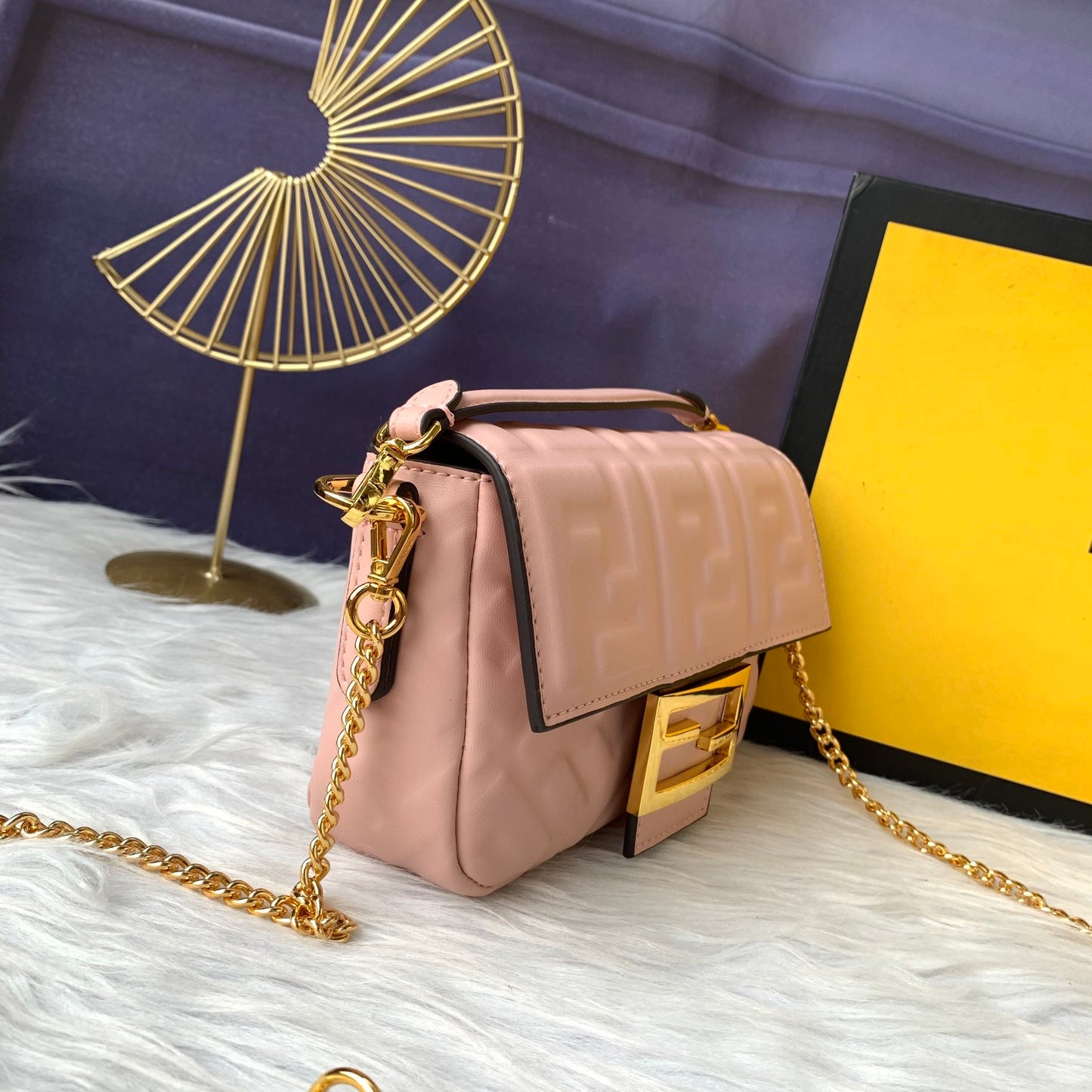 Fendi Baguette Mini Leather Crossbody Bag 19cm