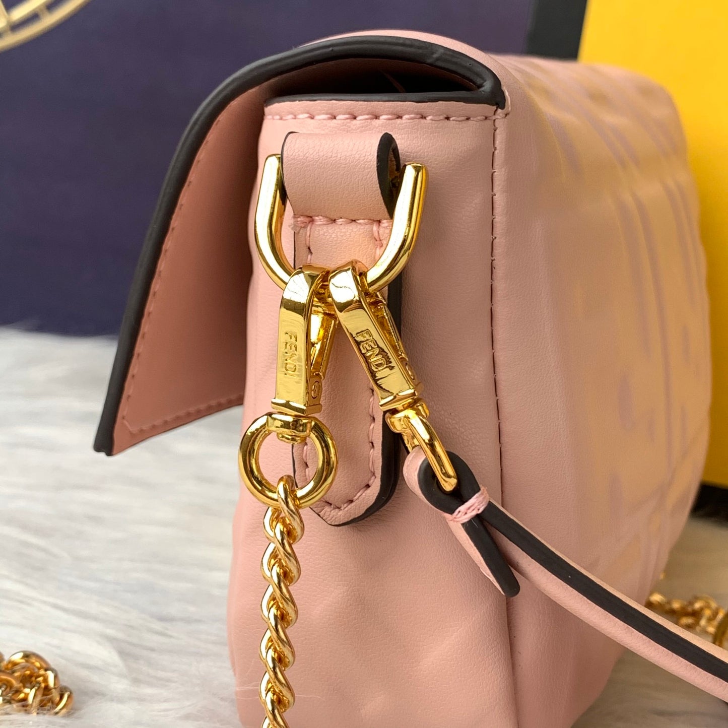 Fendi Baguette Mini Leather Crossbody Bag 19cm