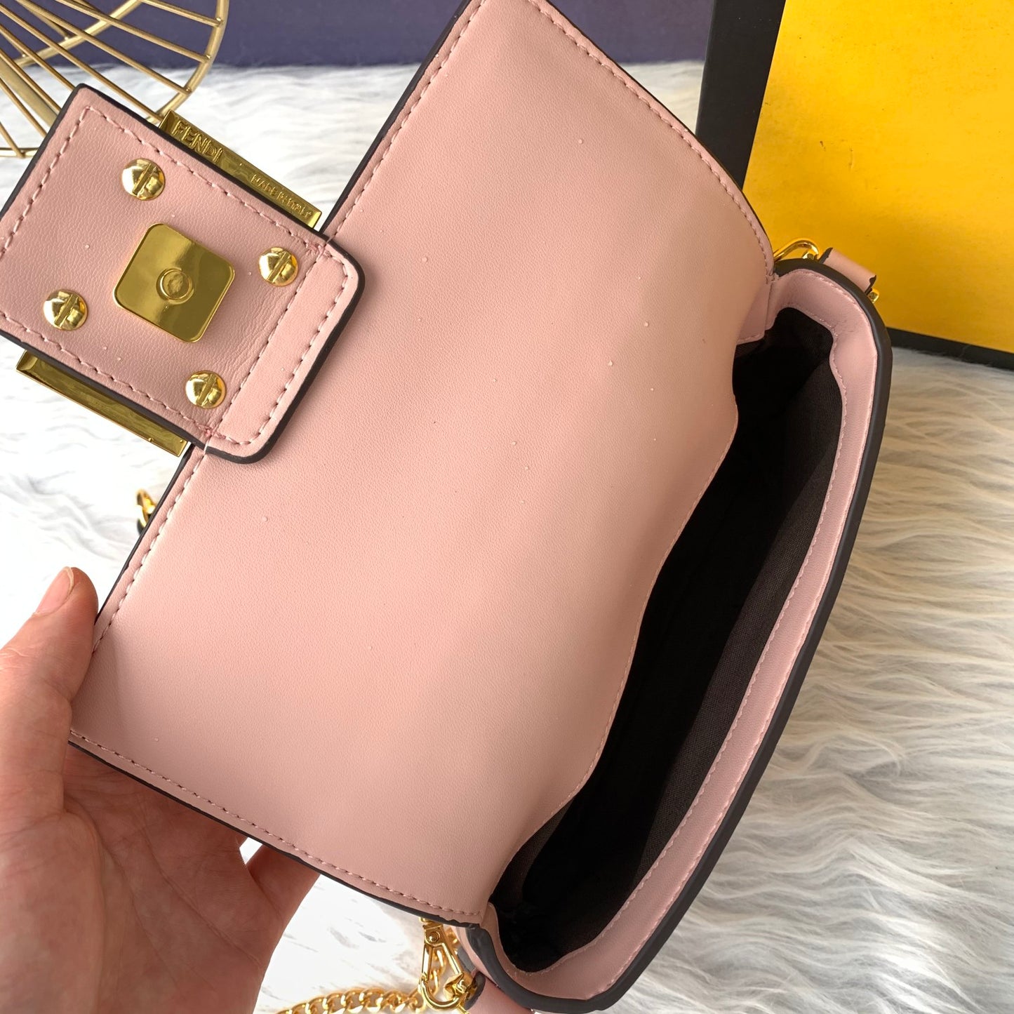 Fendi Baguette Mini Leather Crossbody Bag 19cm