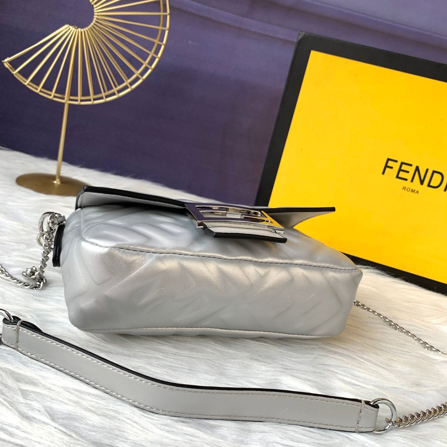 Fendi Baguette Mini Leather Crossbody Bag 19cm