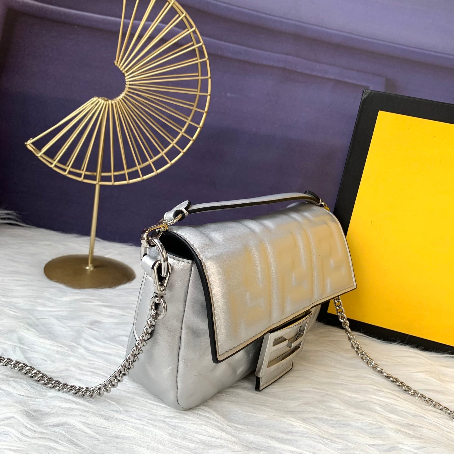 Fendi Baguette Mini Leather Crossbody Bag 19cm