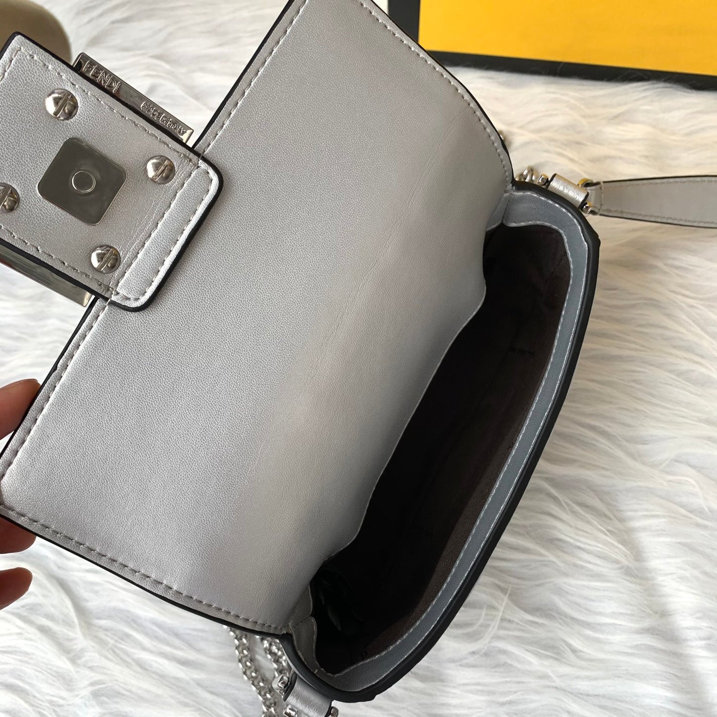 Fendi Baguette Mini Leather Crossbody Bag 19cm
