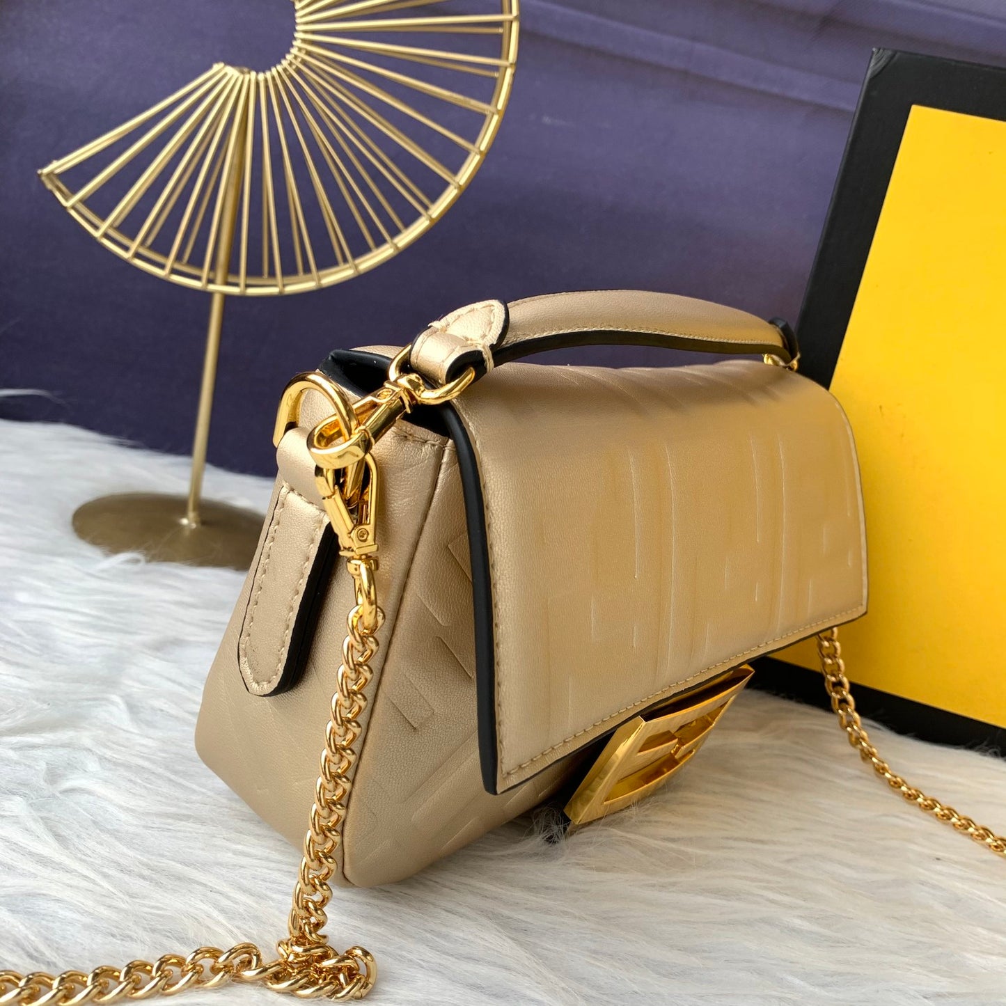 Fendi Baguette Mini Leather Crossbody Bag 19cm