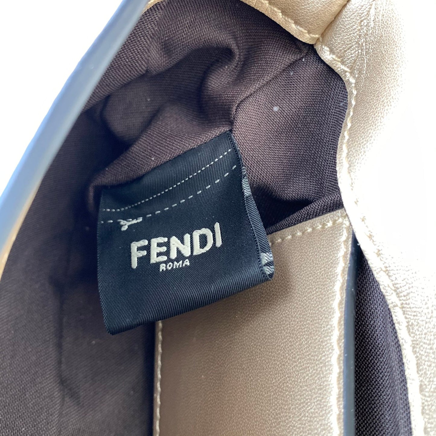 Fendi Baguette Mini Leather Crossbody Bag 19cm