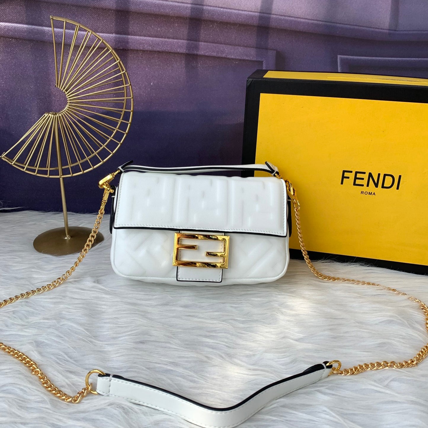 Fendi Baguette Mini Leather Crossbody Bag 19cm