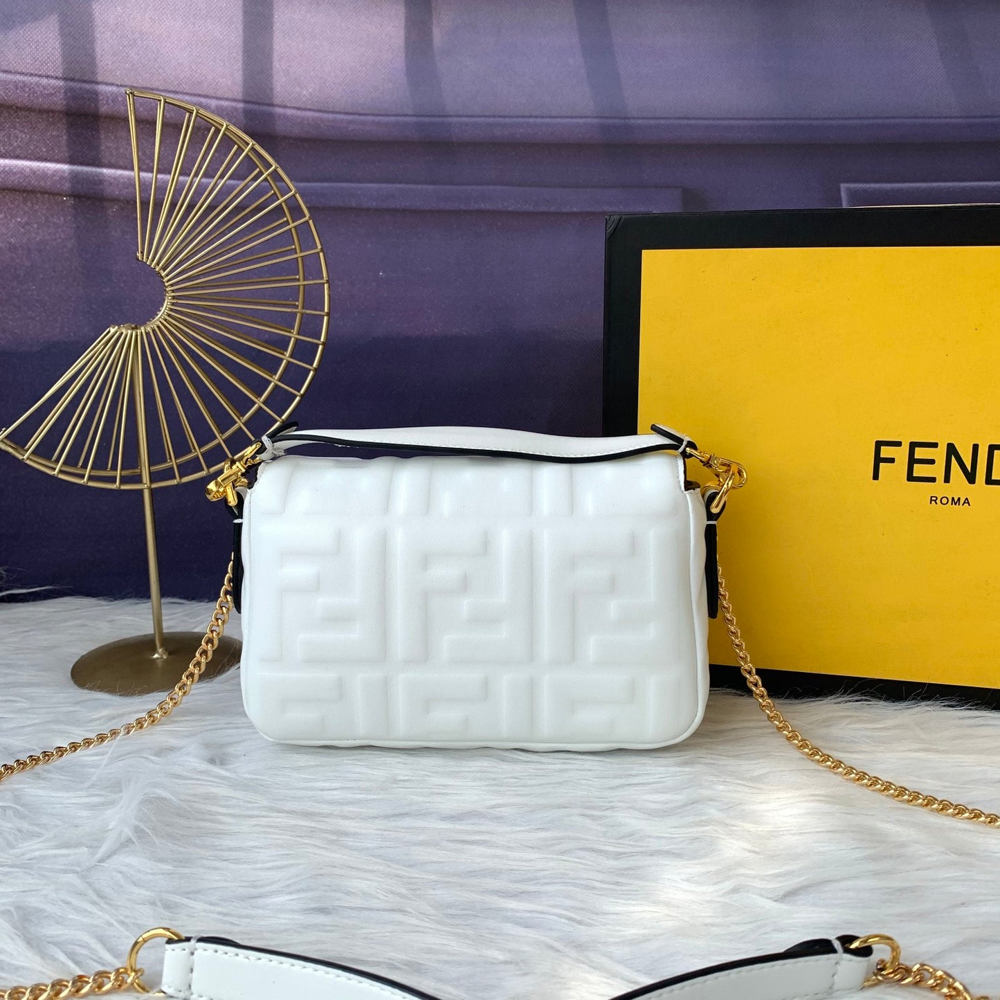 Fendi Baguette Mini Leather Crossbody Bag 19cm