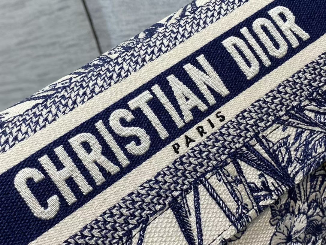 Dior Small Diorcamp Bag