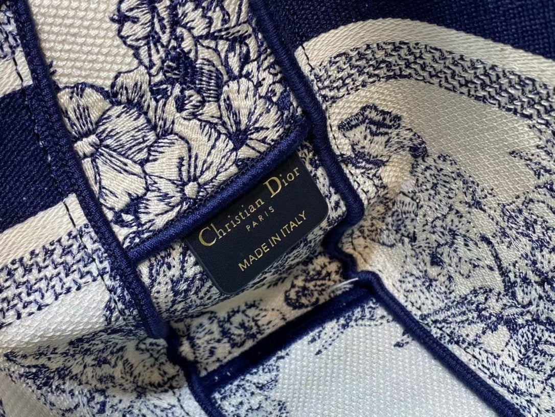 Dior Small Diorcamp Bag