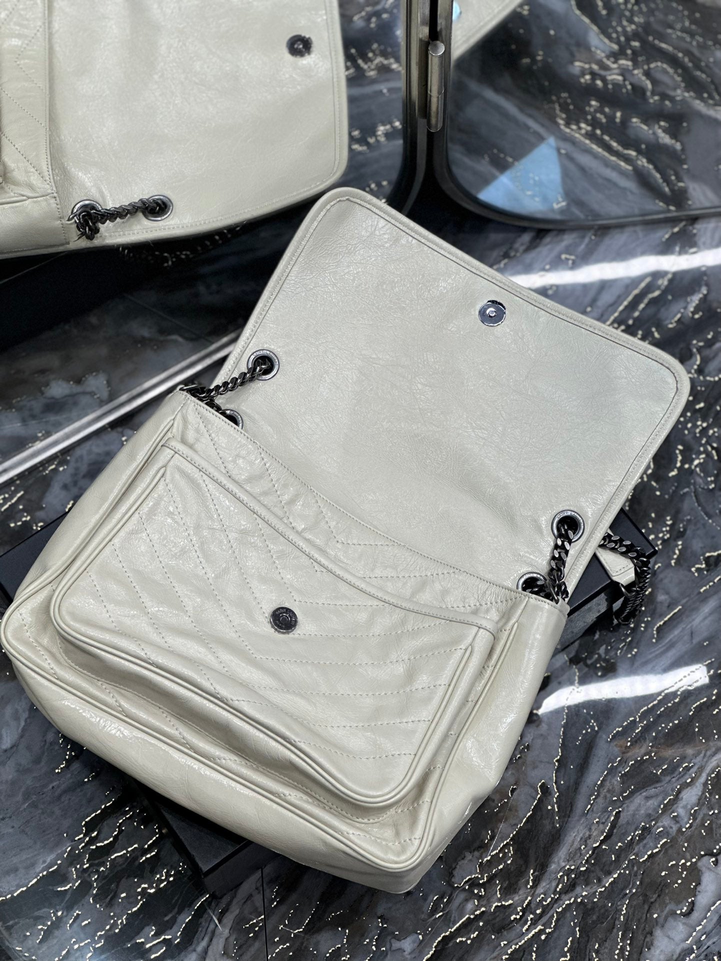 Ysl Saint Laurent Niki Bag Vintage Leather 32