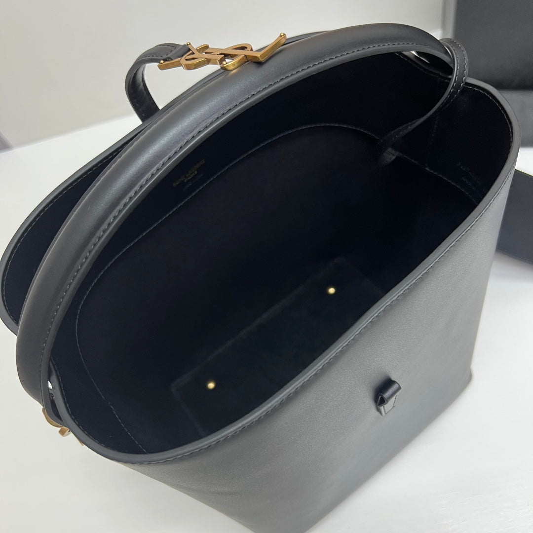Ysl Saint Laurent LE 37 Bucket Bag