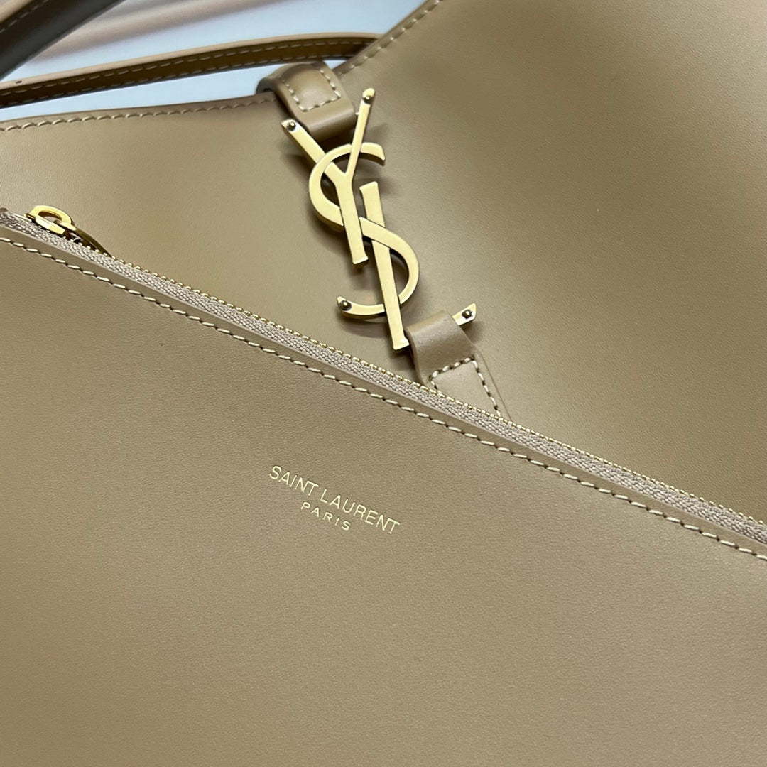 Ysl Saint Laurent LE 37 Bucket Bag