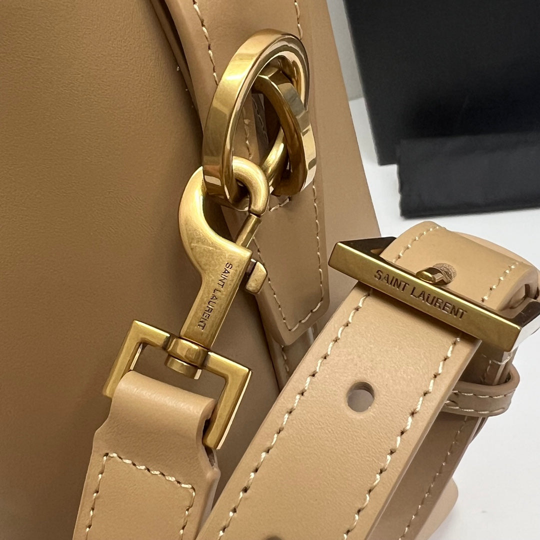 Ysl Saint Laurent LE 37 Bucket Bag