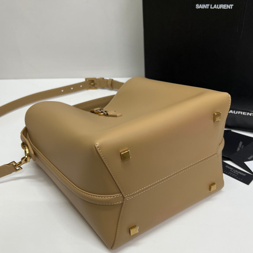 Ysl Saint Laurent LE 37 Bucket Bag