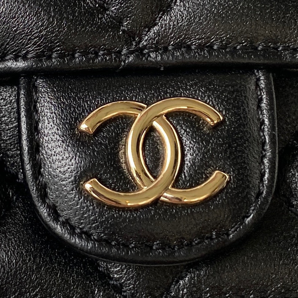 Chanel flap bag Leather