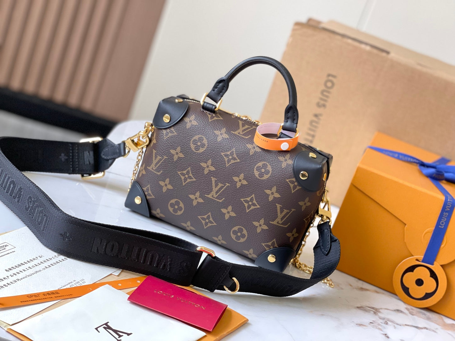 Lv Louis Vuitton Petite Malle Soufflé in Monogram Canvas