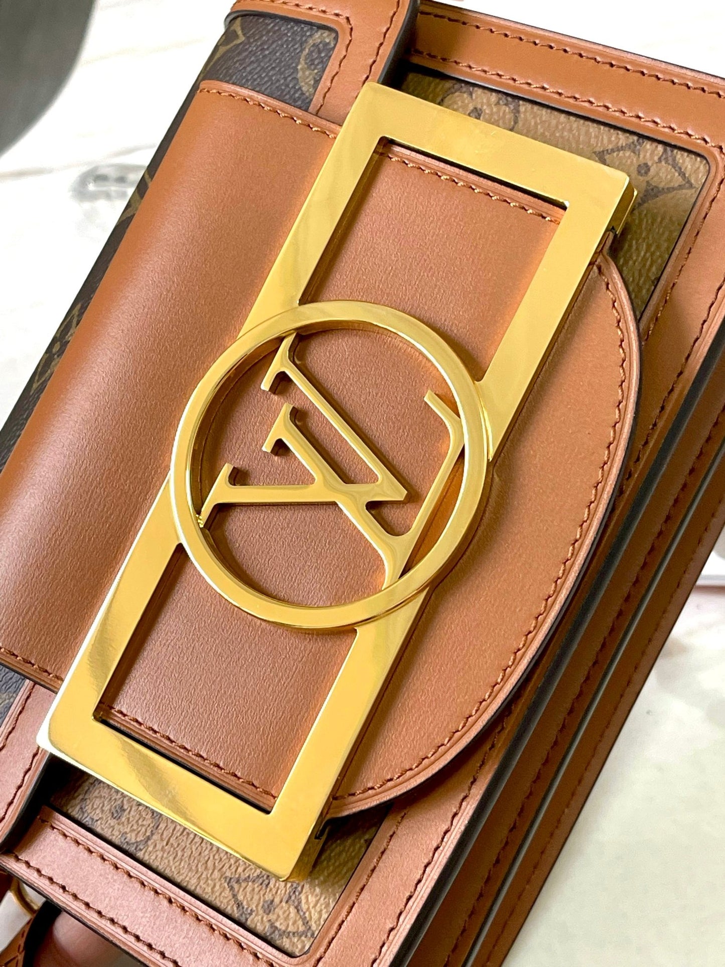 Lv Louis Vuitton Dauphine Lock Monogram Canvas