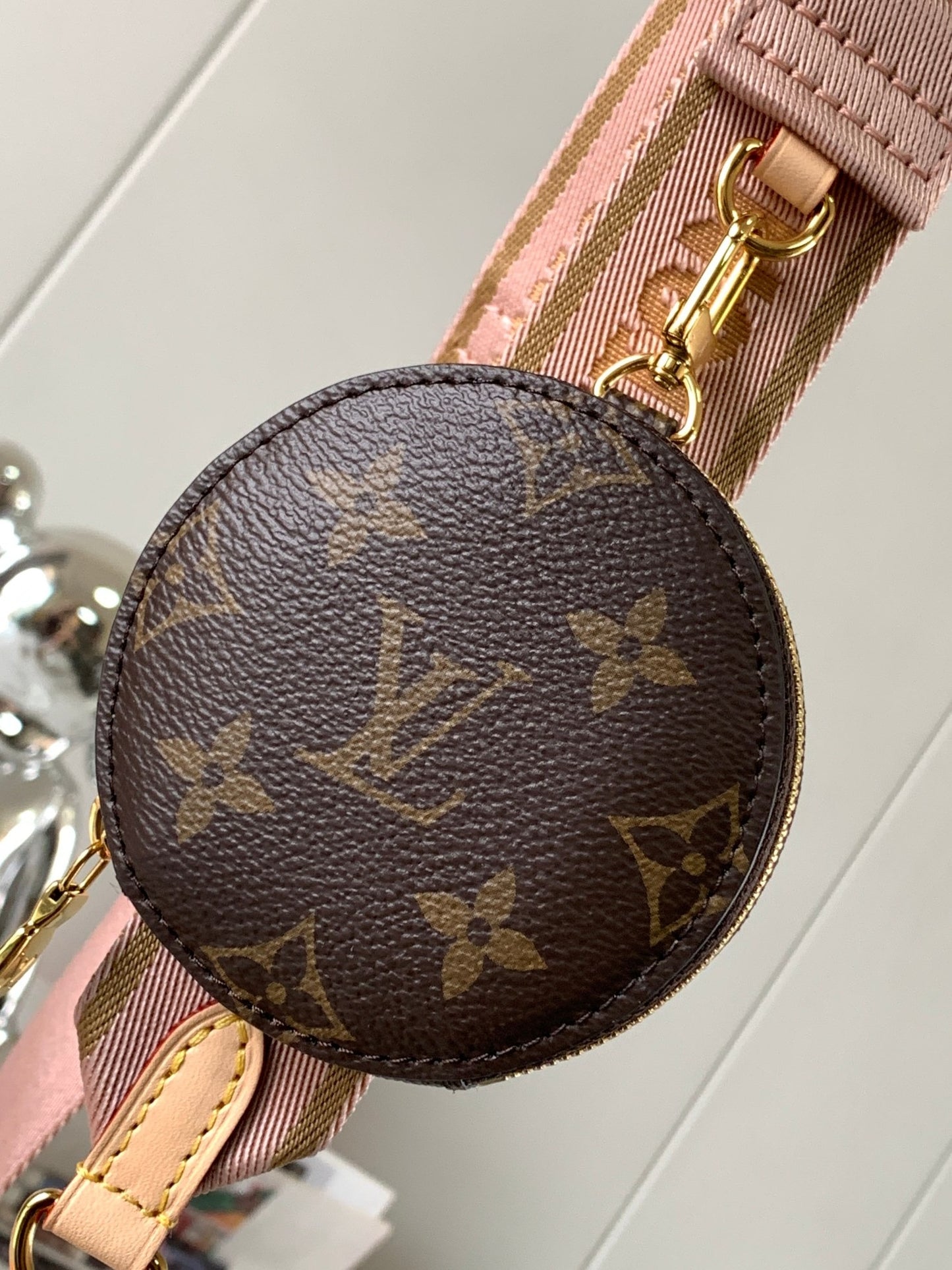 Lv Louis Vuitton Multi Pochette in Monogram Canvas