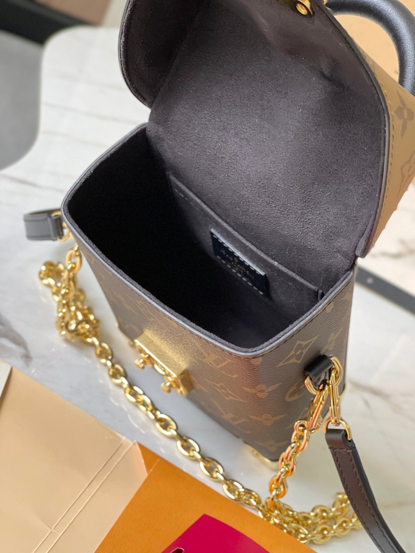 Lv Louis Vuitton Camera Box in Monogram Canvas