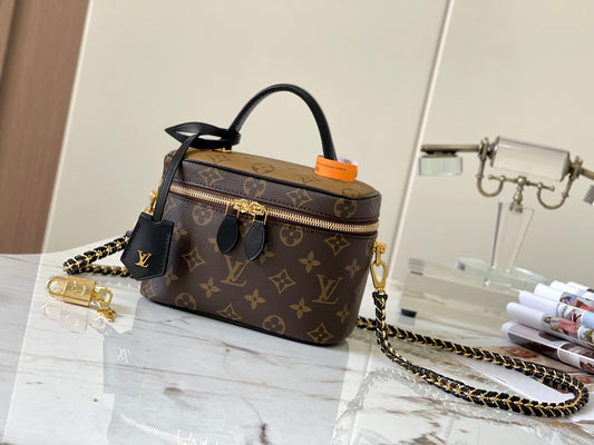 Lv Louis Vuitton Vanity PM in Monogram Canvas