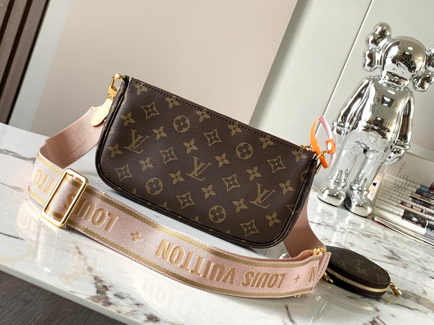 Lv Louis Vuitton Multi Pochette in Monogram Canvas